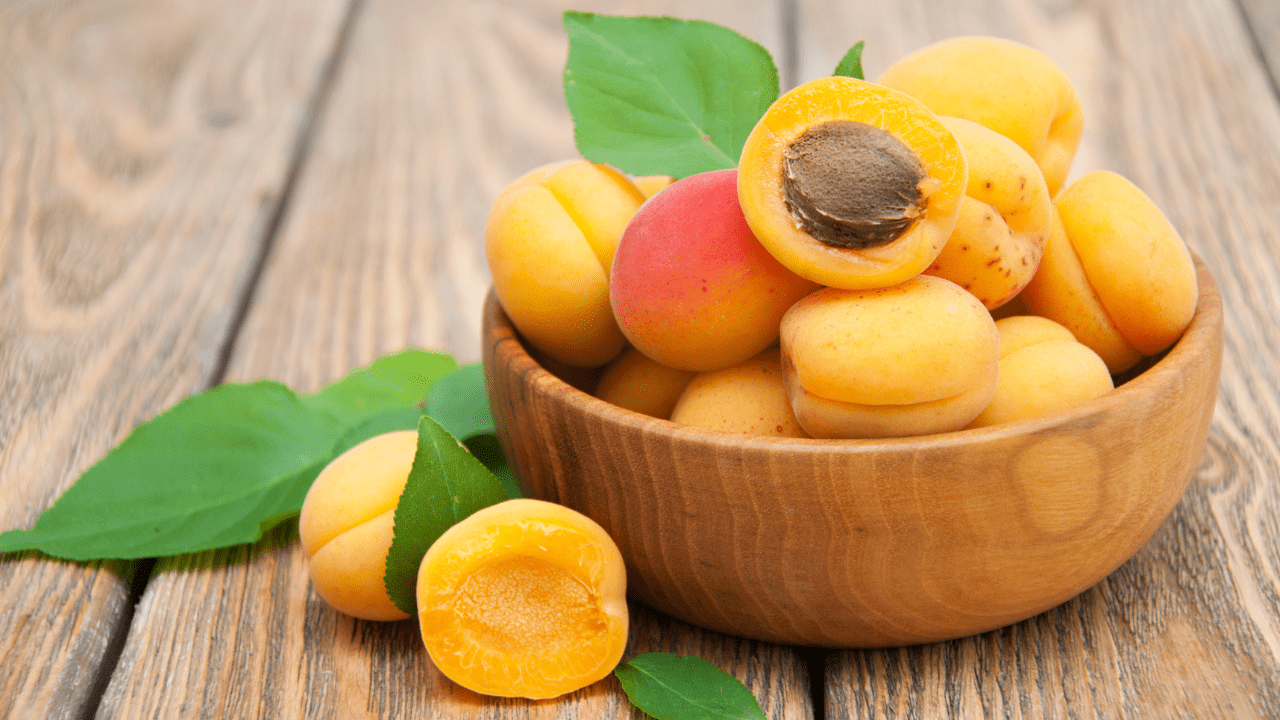 The Power of Apricots: A More In-Depth Look at Their Amazing Health Benefits.